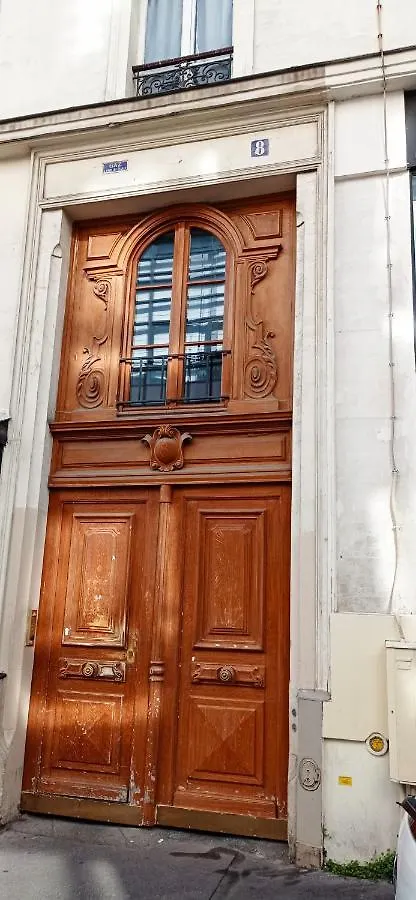 Apartment In Montmartre